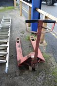 PUMP UP PALLET TRUCK