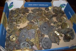 BOX OF VARIOUS ANTIQUE ESCUTCHEONS AND OTHER FITTINGS ETC