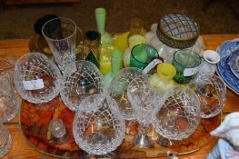 TRAY WITH VARIOUS COLOURED GLASS WARES