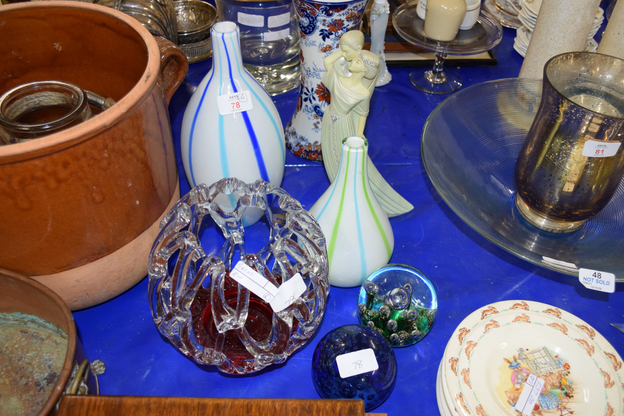 ART GLASS VASE WITH MURANO STICKER, PLUS TWO VASES AND PAPERWEIGHTS