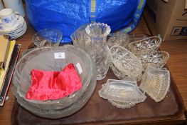 TRAY CONTAINING VARIOUS GLASS WARES INCLUDING TWO FRUIT DISHES AND CUT GLASS FLOWER VASE