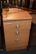 BEDSIDE CHEST OF DRAWERS, WIDTH APPROX 40CM