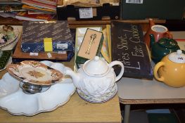 CERAMIC ITEMS INCLUDING A ROYAL WORCESTER TRIPLE DISH AND ROYAL WORCESTER PLATE