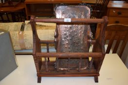 SMALL OAK MAGAZINE RACK TOGETHER WITH AN EARLY 20TH CENTURY ART NOUVEAU STYLE BRASS TRAY, LENGTH