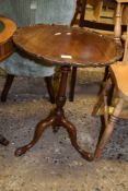 19TH CENTURY MAHOGANY OCCASIONAL TABLE, DIAM APPROX 47CM