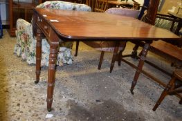 LATE 19TH CENTURY MAHOGANY PEMBROKE TABLE, RAISED ON TURNED LEGS, LENGTH APPROX 99CM