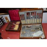 WOODEN BOX CONTAINING SILVER PLATED FLATWARES AND OTHER BOXES WITH FLATWARE ITEMS INCLUDING SET OF