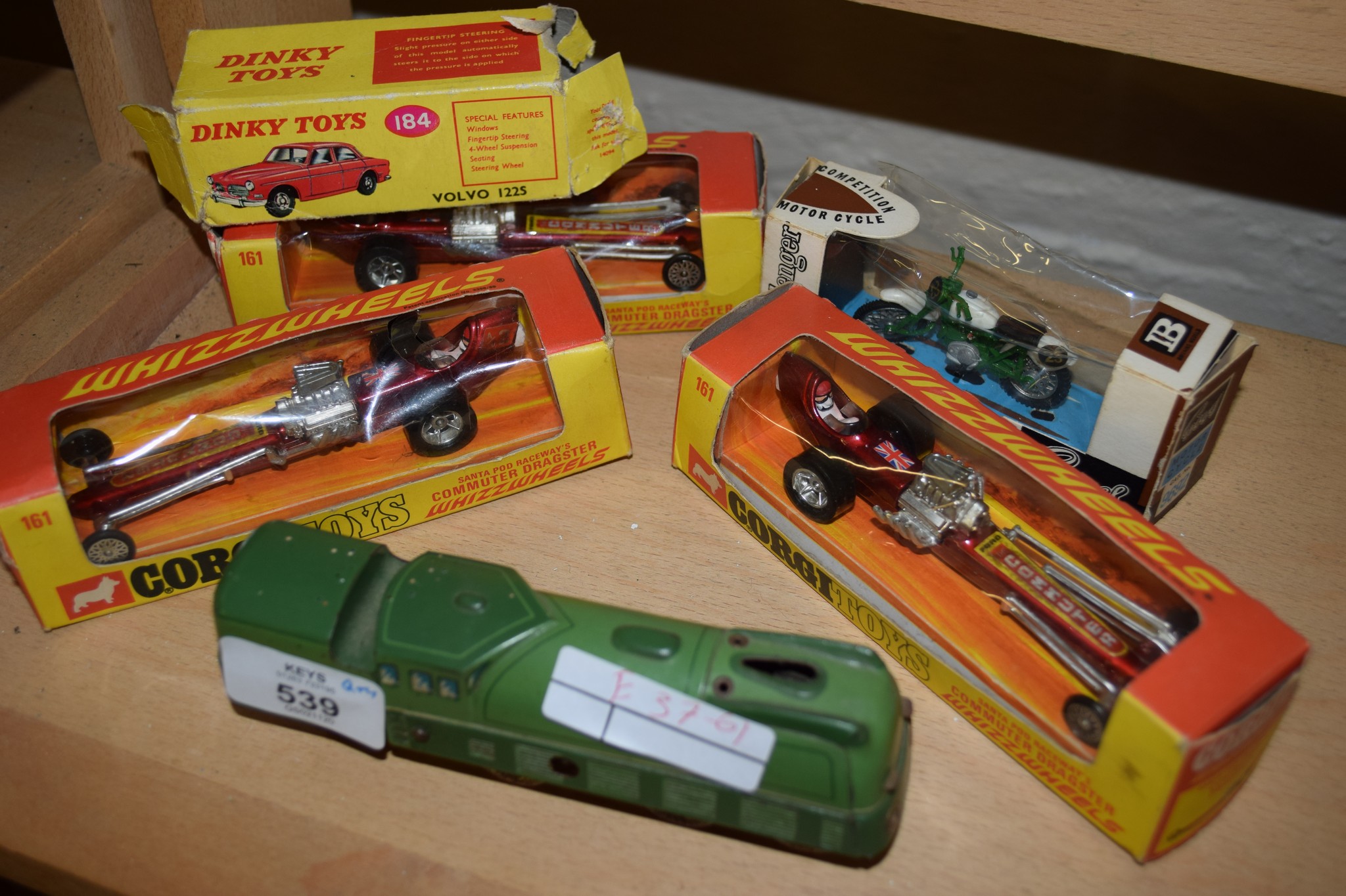 COLLECTION OF CORGI TOYS INCLUDING SMALL RAILWAY ENGINE