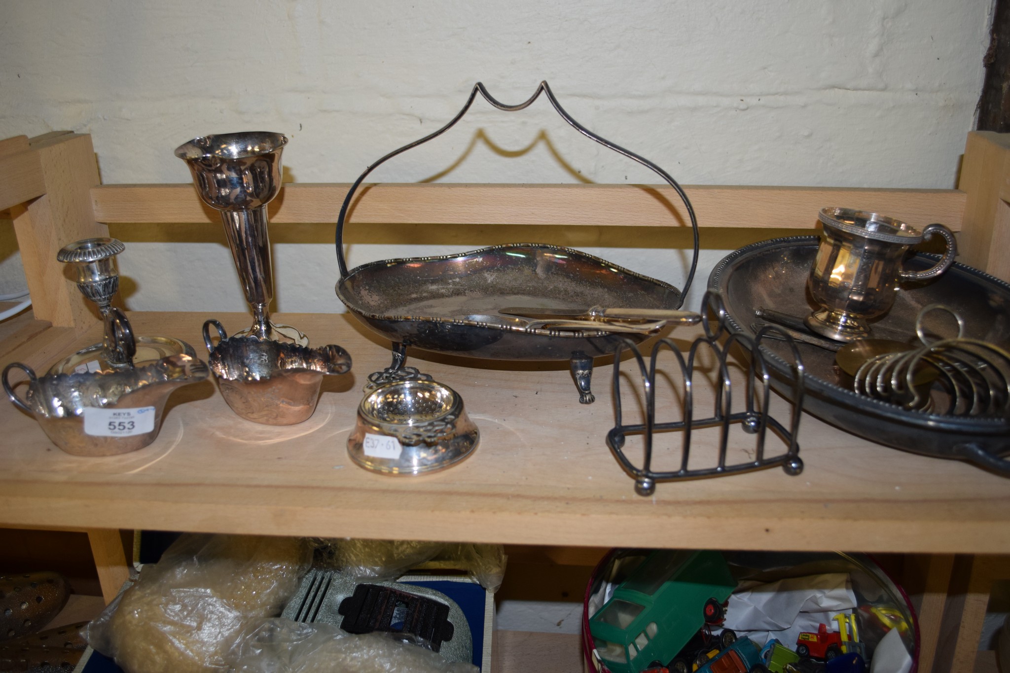 GROUP OF SILVER PLATED WARES INCLUDING TWO SMALL SAUCE BOATS AND A PLATED VASE