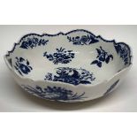 18th century Lowestoft porcelain salad bowl with scalloped rim decorated with a three-flowers type