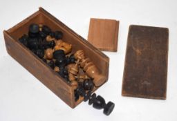 Vintage boxwood and ebonised chess set of Staunton type pattern