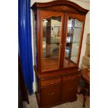 MODERN REPRODUCTION MAHOGANY EFFECT DISPLAY CABINET OVER DOUBLE CUPBOARD, WIDTH APPROX 87CM