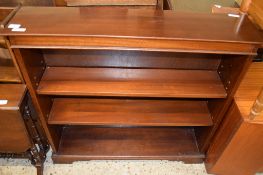 MAHOGANY EFFECT MODERN LOW BOOKSHELF, WIDTH APPROX 96CM