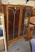 ART DECO STYLE MAHOGANY DISPLAY CABINET WITH CROSS BANDED DECORATINO AND ASTRAGAL GLAZING, WIDTH MAX