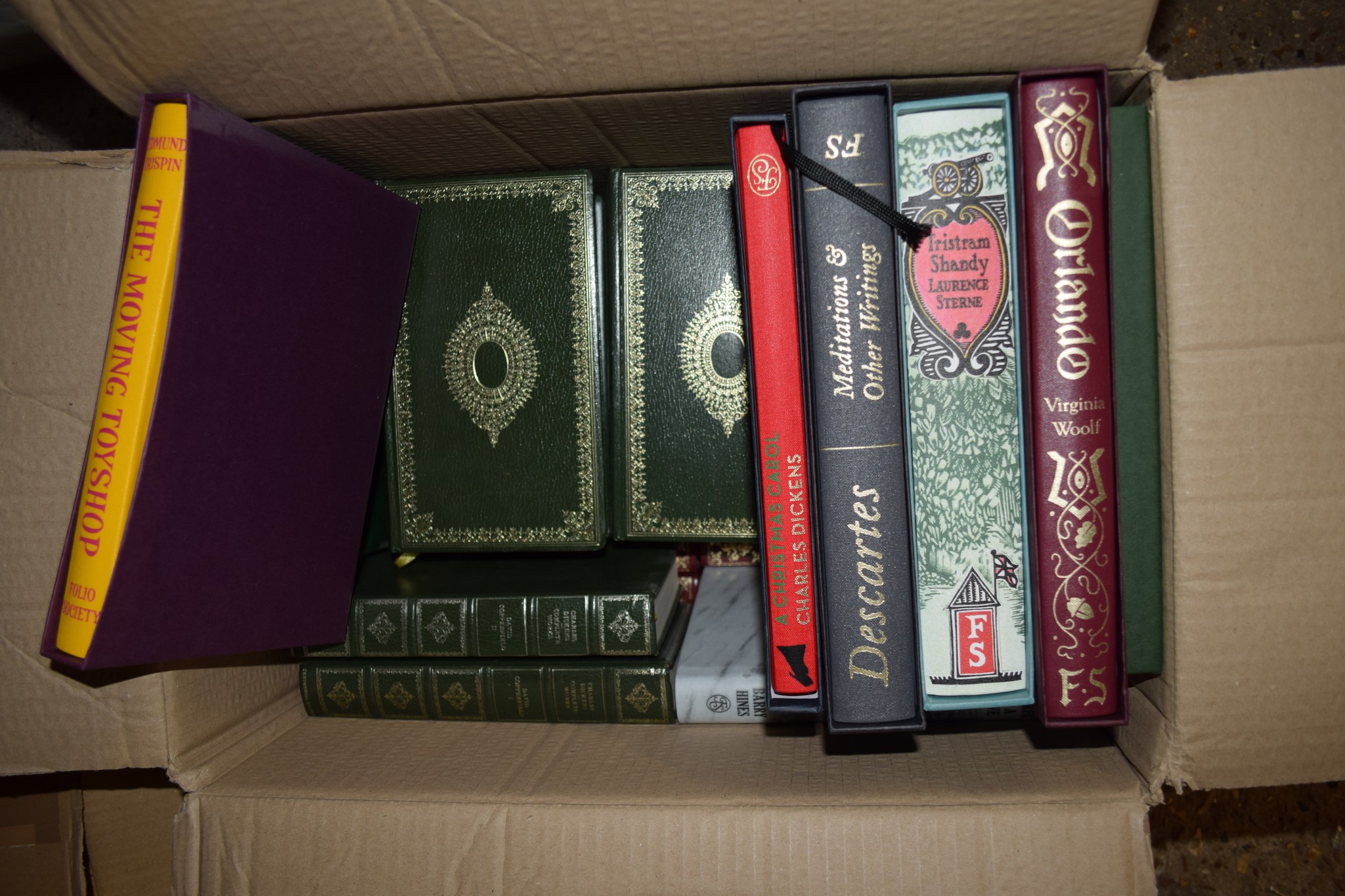 BOX CONTAINING VARIOUS HARDBACK BOOKS INCLUDING THE MOVING TOYSHOP PUBLISHED BY THE FOLIO SOCIETY