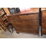 MAHOGANY VENEERED CHEST OF TWO SHORT OVER THREE LONG DRAWERS, WIDTH APPROX 110CM (A/F)