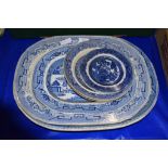 QUANTITY OF BLUE AND WHITE SERVING DISHES