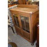 MID-20TH CENTURY GLAZED OAK BOOKCASE, WIDTH APPROX 90CM