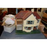 MID-20TH CENTURY DOLLS HOUSE, TOGETHER WITH A QUANTITY OF VARIOUS DOLLS HOUSE FURNITURE, THE HOUSE