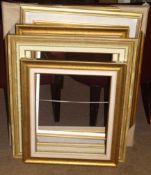 5 Assorted modern picture frames, various sizes (5)