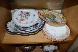 QUANTITY OF CERAMIC ITEMS INCLUDING A CONTINENTAL DRESDEN STYLE PLATE AND A MAJOLICA STYLE OCTAGONAL