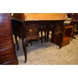 MAHOGANY DRESSING TABLE WITH CENTRAL FRIEZE DRAWER AND TWO CUPBOARDS ON CABRIOLE LEGS WITH PLATE