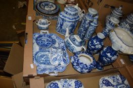 TRAY CONTAINING QUANTITY OF DECORATIVE WARES, ALL UNDERGLAZE BLUE INCLUDING A PAIR OF CHINESE