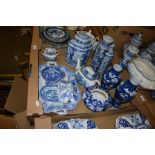 TRAY CONTAINING QUANTITY OF DECORATIVE WARES, ALL UNDERGLAZE BLUE INCLUDING A PAIR OF CHINESE
