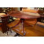 REPRODUCTION MAHOGANY OVAL PEDESTAL TABLE, 101CM WIDE