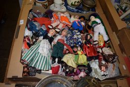 TRAY CONTAINING QUANTITY OF MINIATURE DOLLS ALL WITH NATIONAL DRESS