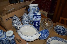 TRAY CONTAINING QUANTITY OF BLUE AND WHITE WARES INCLUDING PAIR OF VASES, BOWL BY WEDGWOOD IN THE