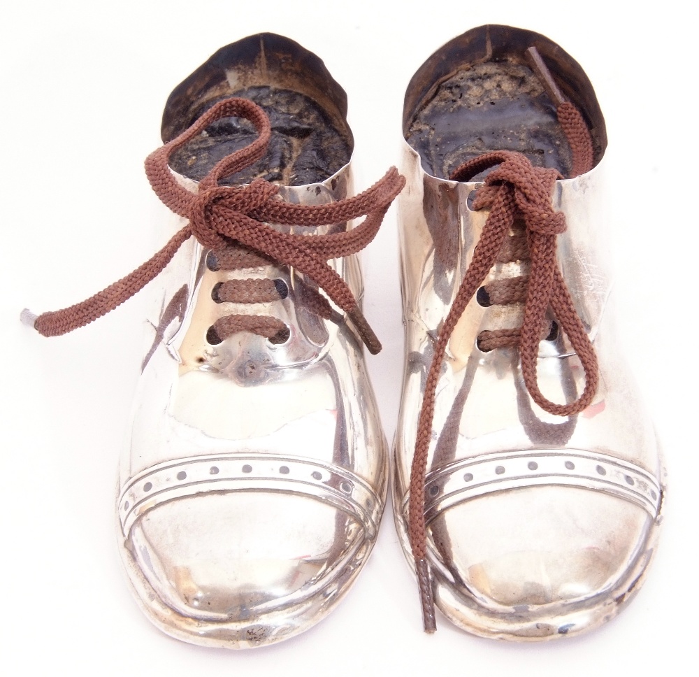 Pair of Edward VII novelty pin cushions in the form of a pair of man's shoes, brogue form with - Image 2 of 5