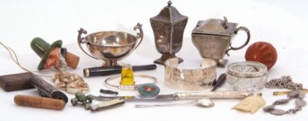 Mixed Lot: unmarked white metal two-handled circular salt, Elkington plate mustard pot and pepper (