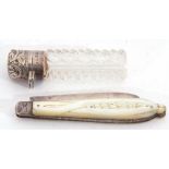 Mixed Lot: Edward VII silver and glass scent bottle of cylindrical form, the hinged lid hand