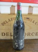 Unknown bottle of vintage Wine, probably 1960s