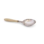 George III ivory handled caddy spoon, John Lawrence, Birmingham 1810, length 9.3cms, weight 7.5gms