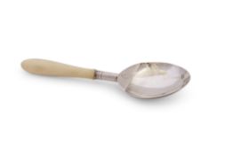 George III ivory handled caddy spoon, John Lawrence, Birmingham 1810, length 9.3cms, weight 7.5gms