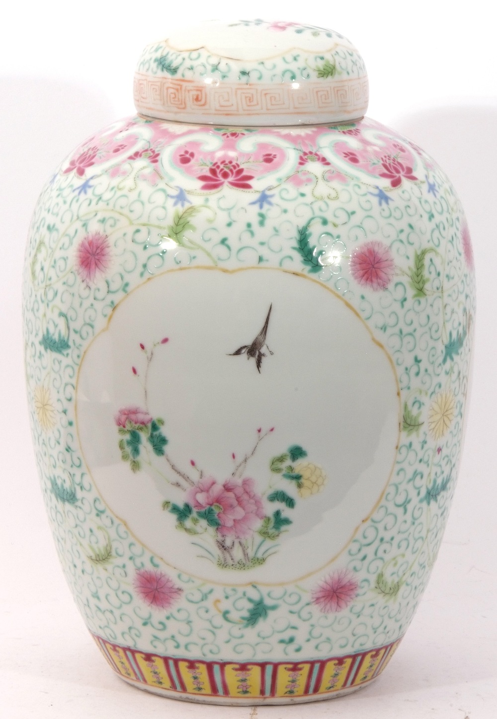 Large Chinese ginger jar and cover in famille rose decoration with a panel with two birds on a - Image 5 of 7