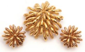 Designer made hallmarked 18ct gold chrysanthemum head spray brooch, together with matching clip-on