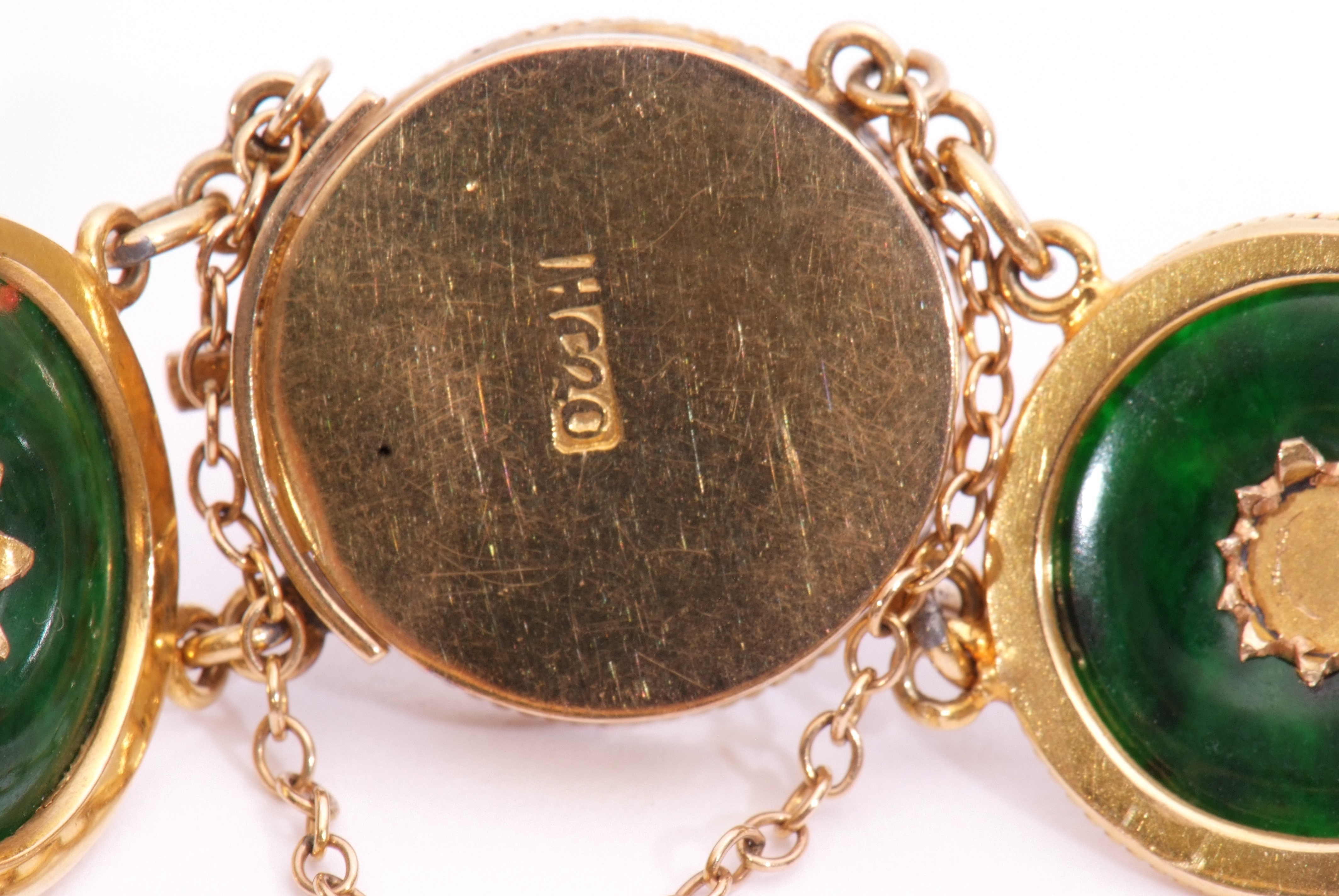 Chinese high grade yellow metal and jade bracelet comprising eight circular jade discs, each - Image 5 of 6