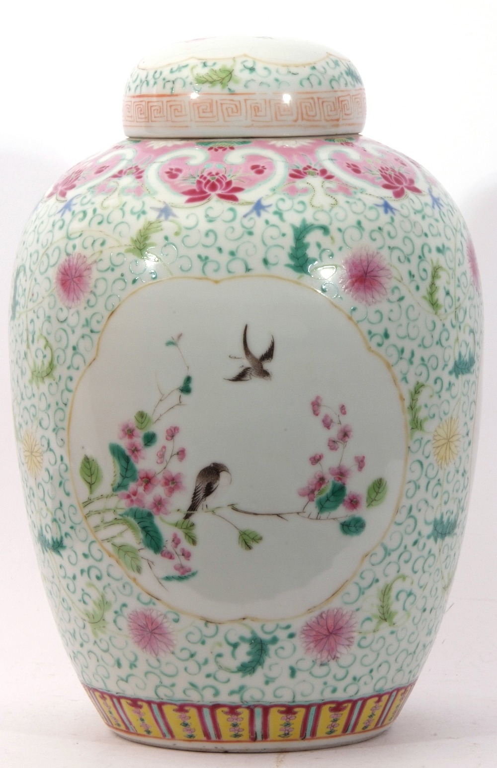 Large Chinese ginger jar and cover in famille rose decoration with a panel with two birds on a - Image 4 of 7