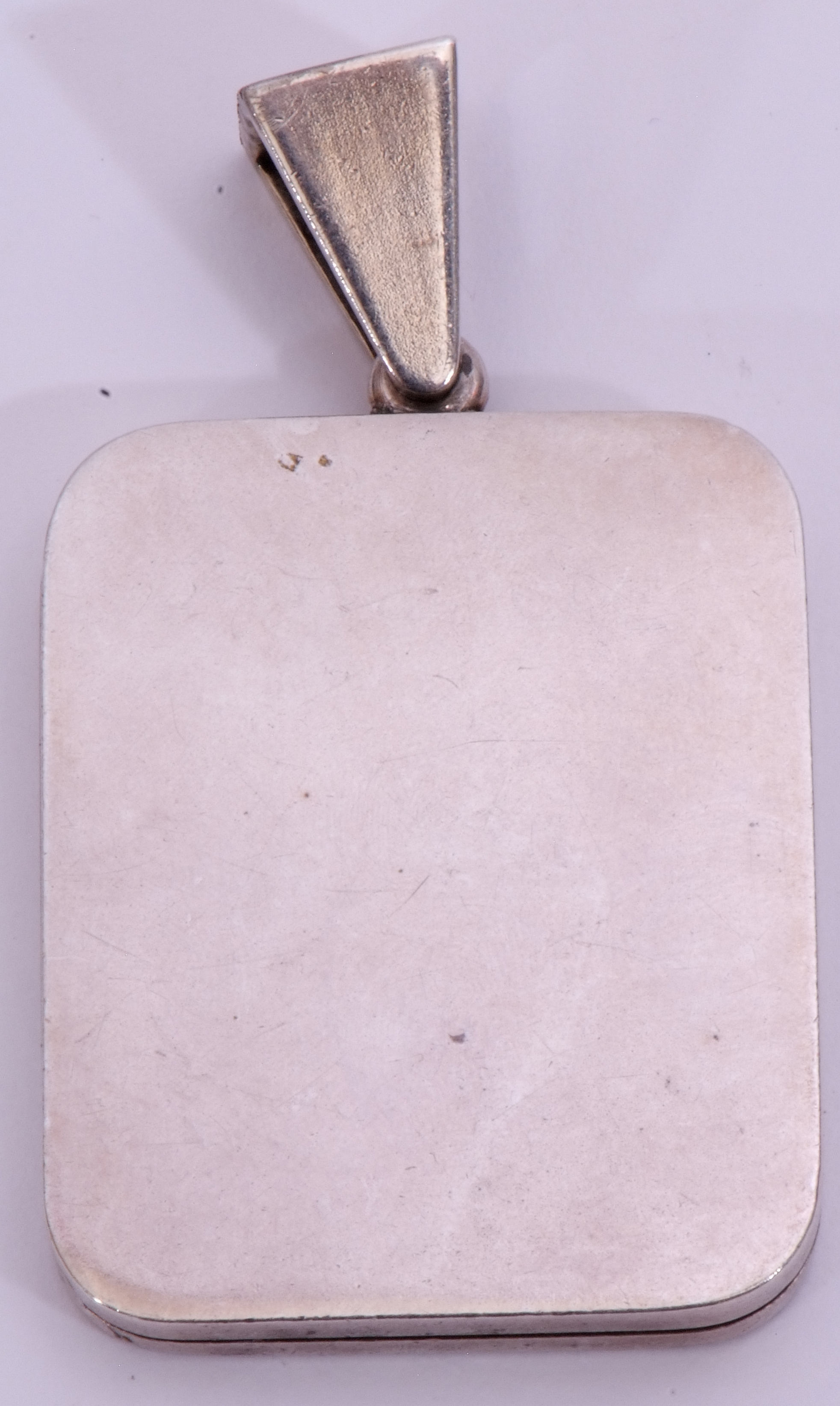 Antique precious metal large rectangular shaped locket, the front engraved and chased in a foliate - Image 5 of 7