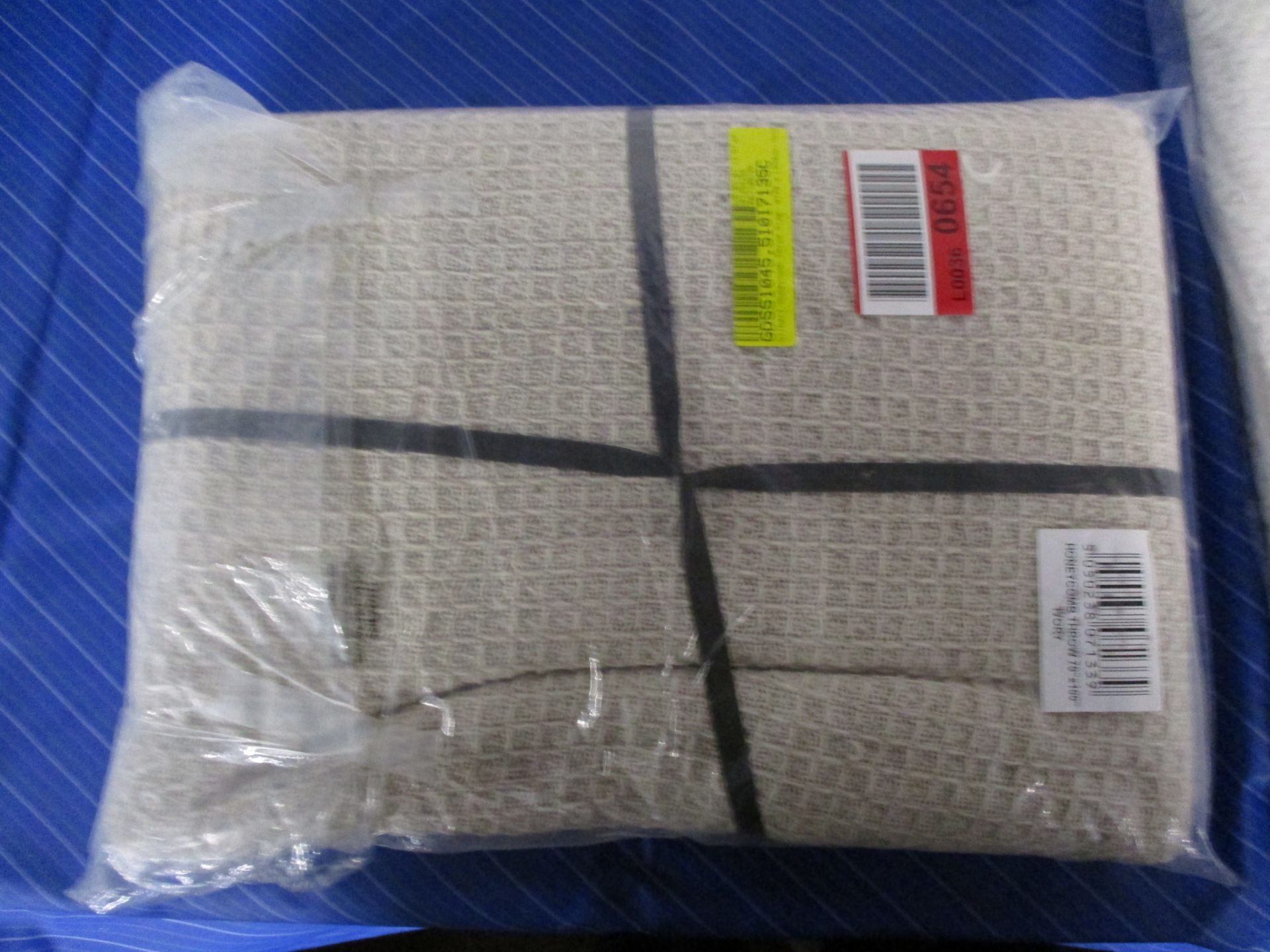 Norden Home Gilbert Honeycomb Throw, Size: W178 x L254cm, Colour: Ivory, RRP £15.99 - Image 2 of 2