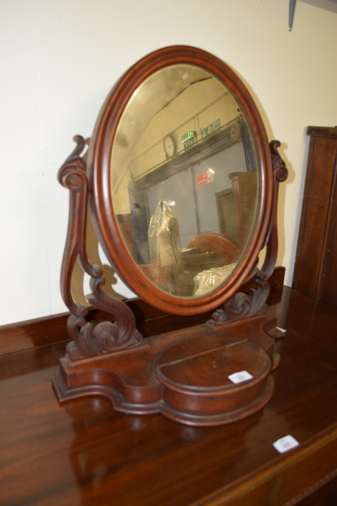 VICTORIAN MAHOGANY TOILET MIRROR, 50CM WIDE