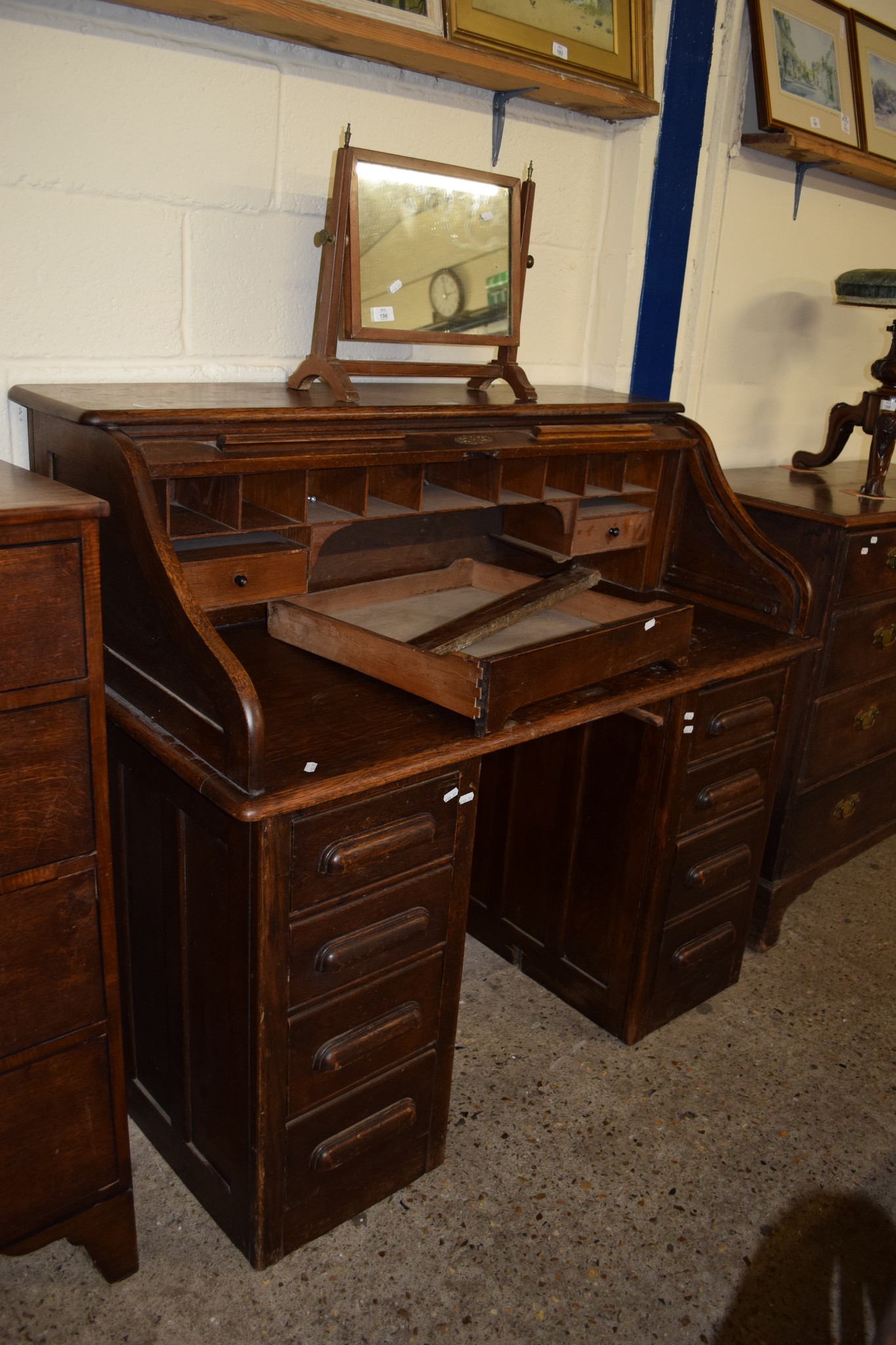 OAK ROLL TOP DESK, CIRCA 1930, 121CM WIDE