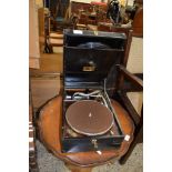 VINTAGE WIND UP TABLE TOP GRAMOPHONE