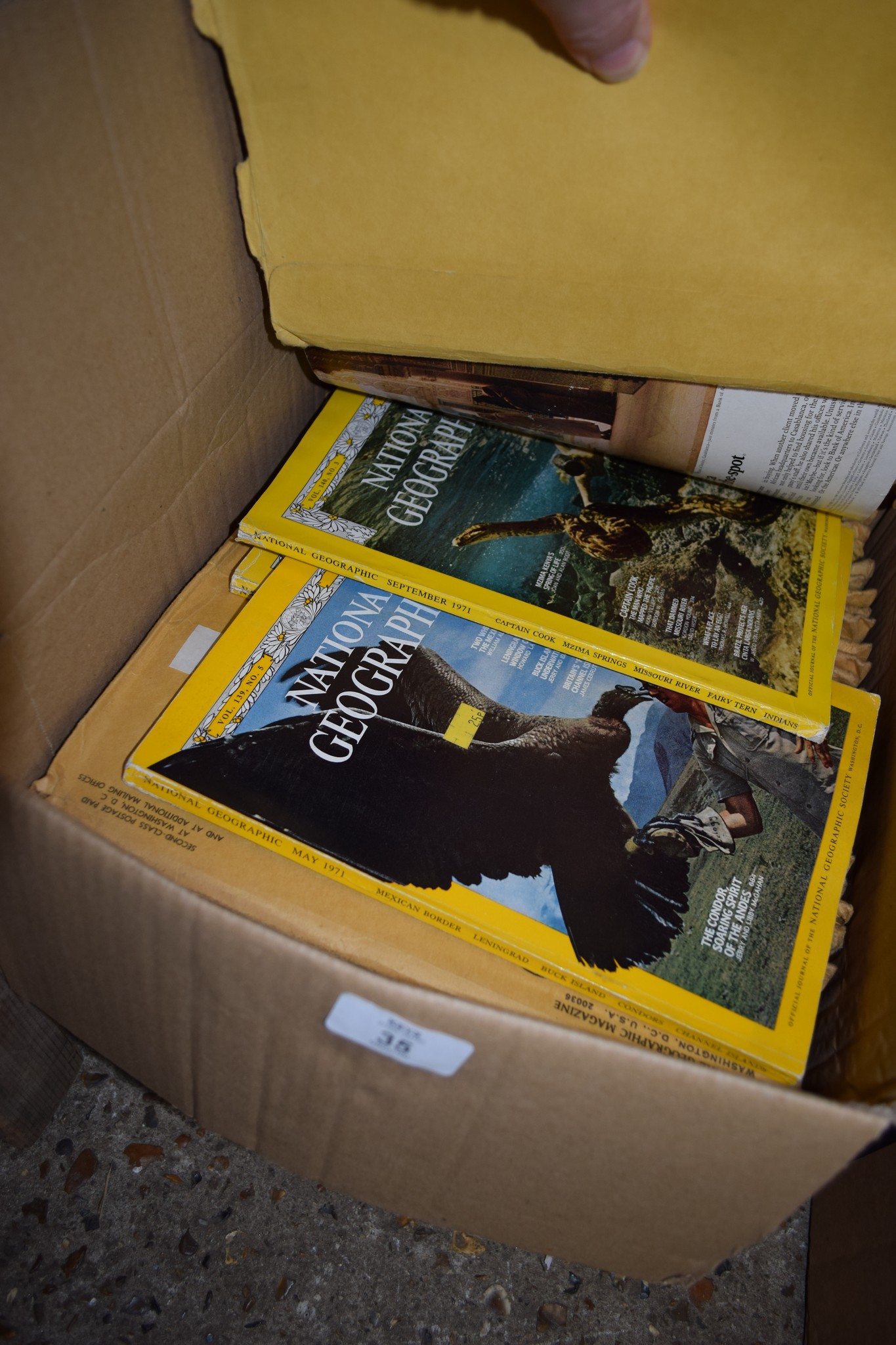 BOX CONTAINING MAGAZINES, SOME NATIONAL GEOGRAPHIC