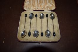 CASED SET OF SIX SILVER ART DECO TEA SPOONS, HALLMARKED FOR BIRMINGHAM