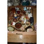 BOX CONTAINING QUANTITY OF POTTERY ITEMS INCLUDING MODELS OF BESWICK HORSES
