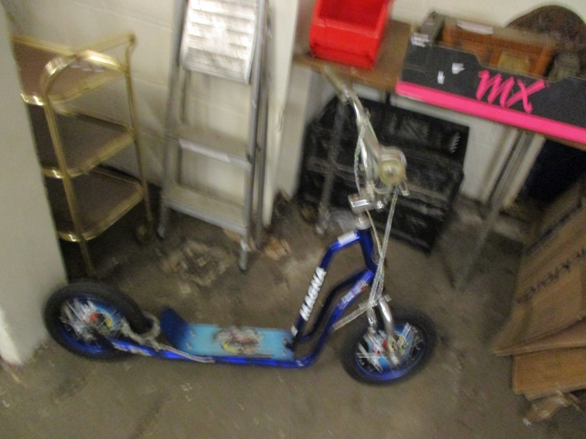 MAGNAR CHILD’S SCOOTER